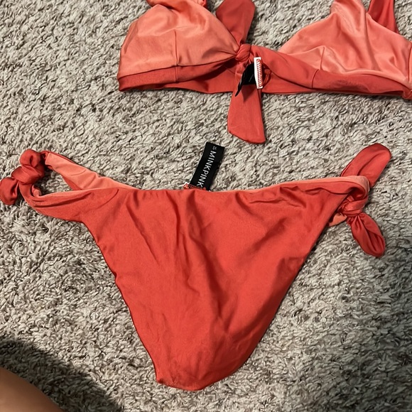 Reversible peach MinkPink bikini swimsuit - Picture 4 of 4